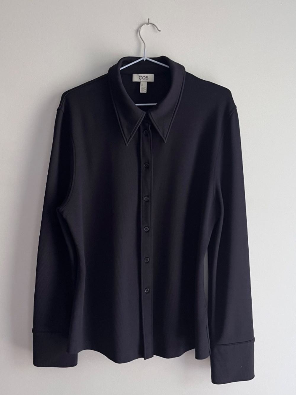 COS stretch knit pointed collar shirt in navy - Size L
